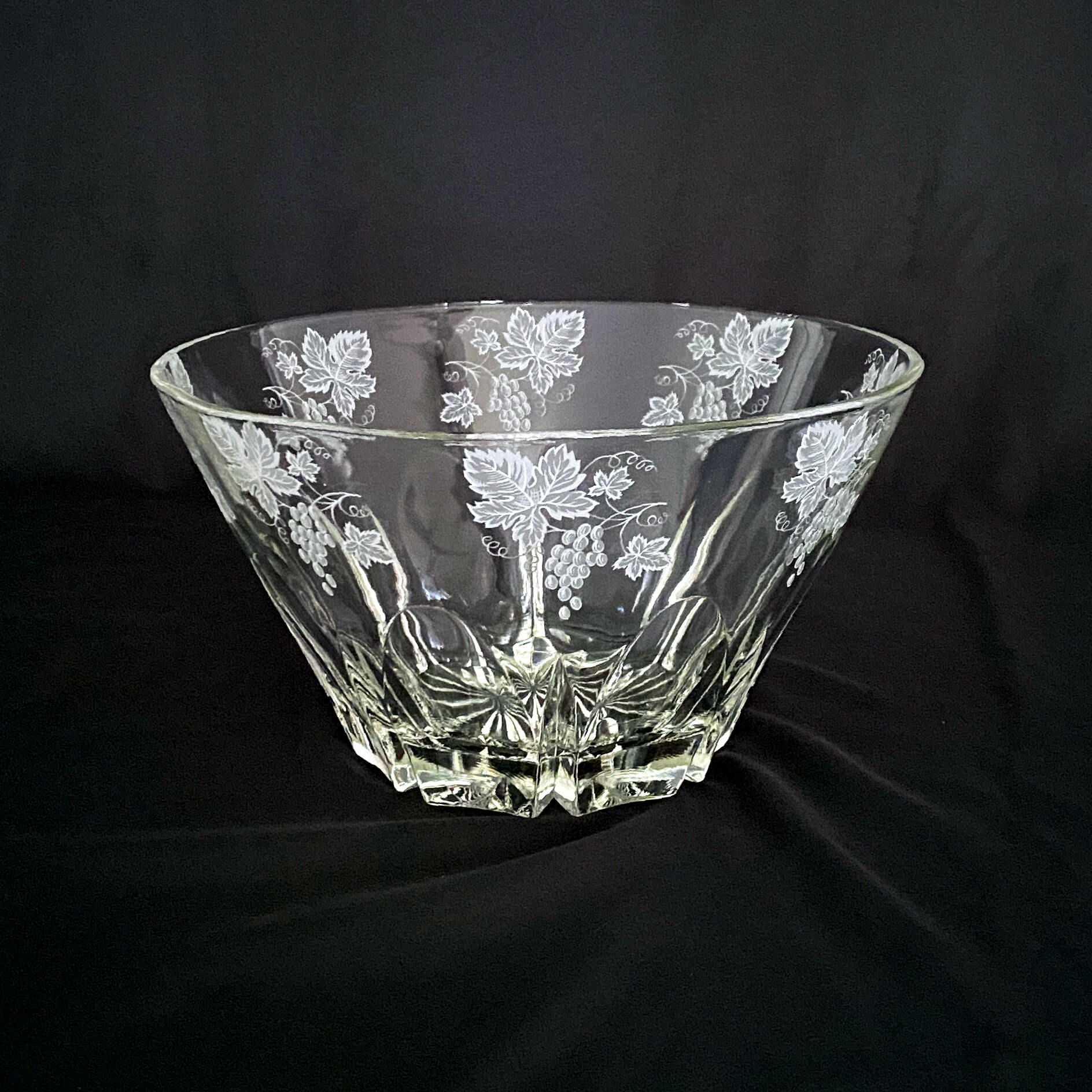 9.75-inch-Jav6-Crystal-Etched-Serving-Bowl-by-Javit_Antique_shop-eBargainsAndDeals.com