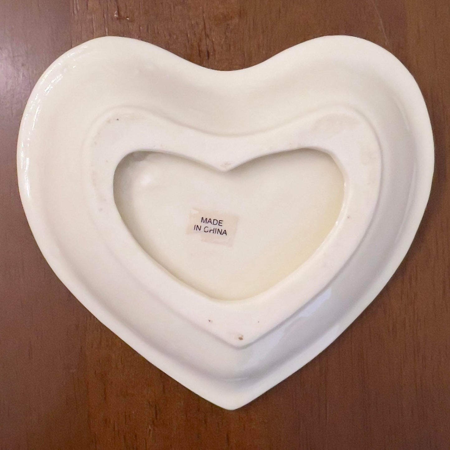 Back-side-of-porcelain-bowl.