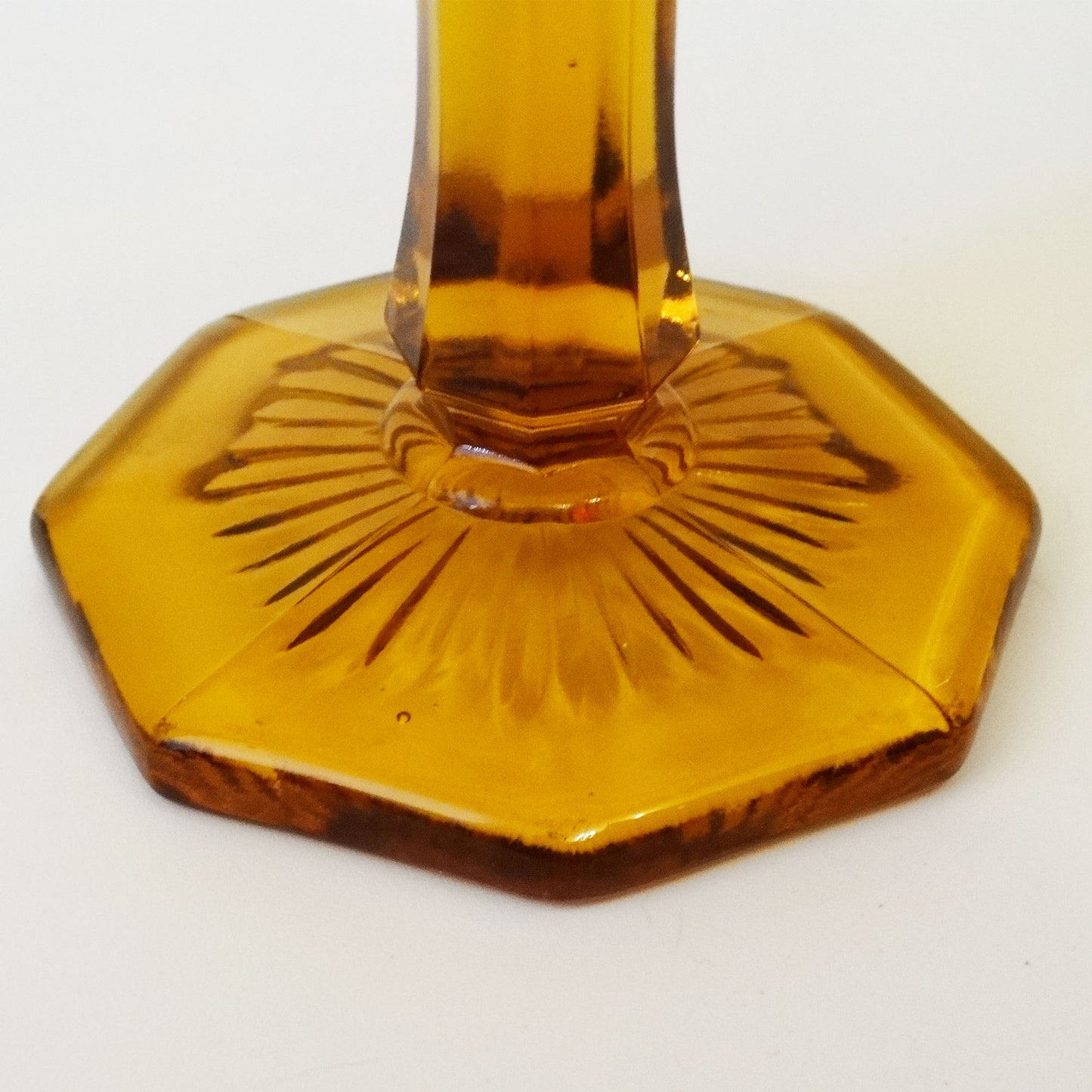 Base-of-Smith-Glass-Bowl