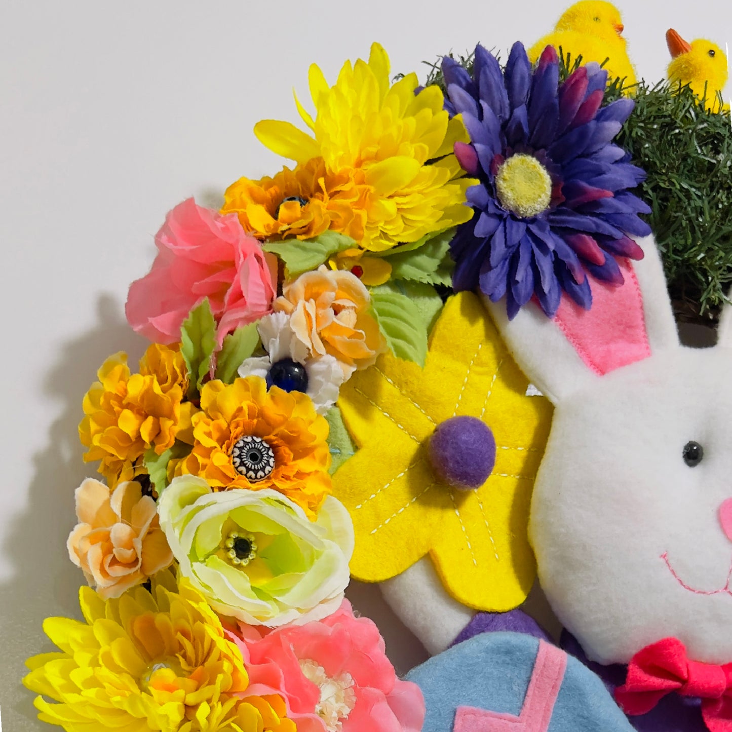 Beaded-flowers-on-a-bunny-wreath.