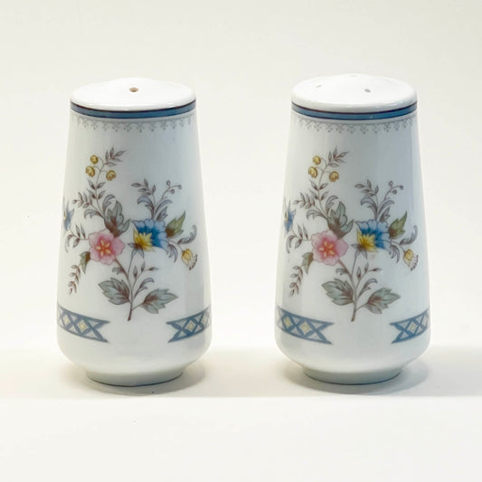 Brookwood-Stratford-Porcelain-Salt-and-Pepper-Shakers