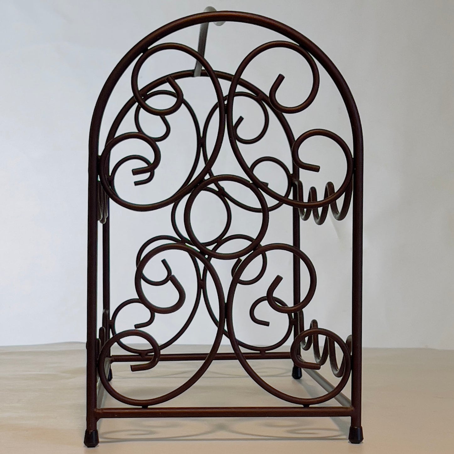 Contertop-Wine-Rack.-Decorative-Metal.-end-view-2.