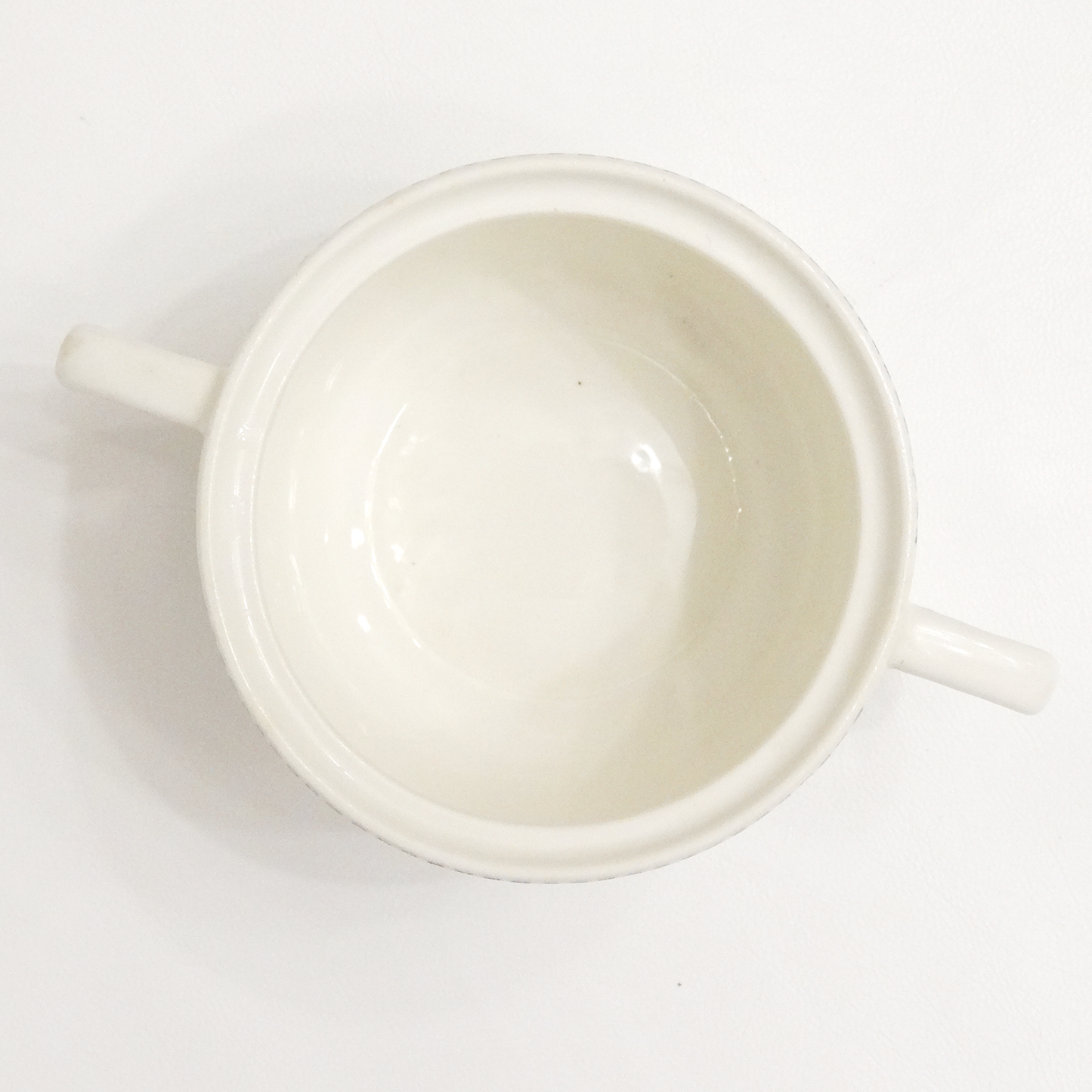 inside of sugar bowl