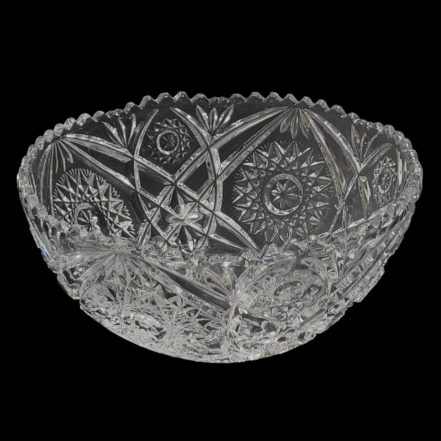 German-Lead-Crystal-Round-Serving-Bowl.-Side-view.