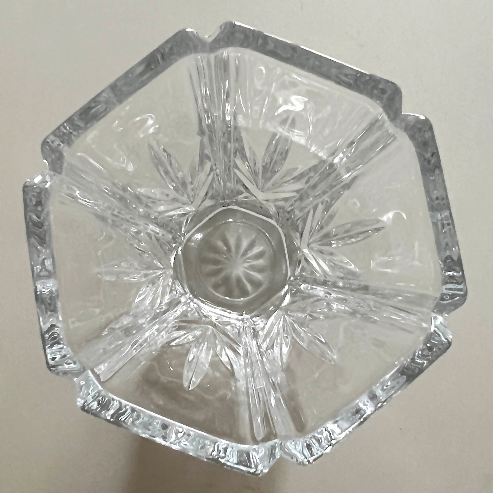 Gorham-Lead-Crystal-Vase.-Top-view.-Shop-eBargainsAndDeals.com