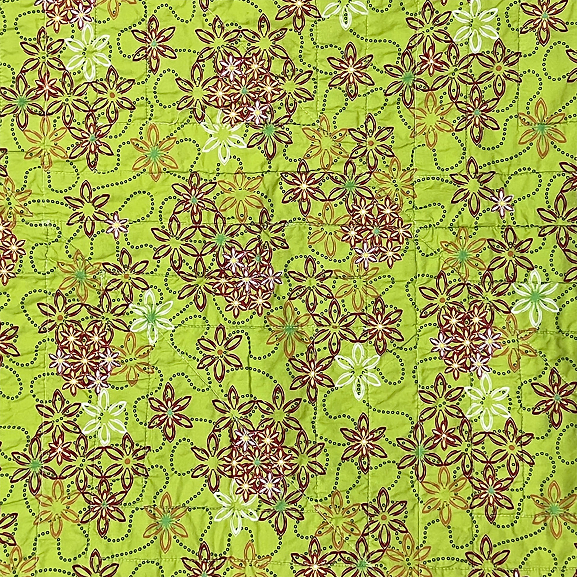 Green-Red-White-Quilted-Floral-Geometric-Baby-Blanket.-Close-up-view.-Shop-eBargainsAndDeals.com