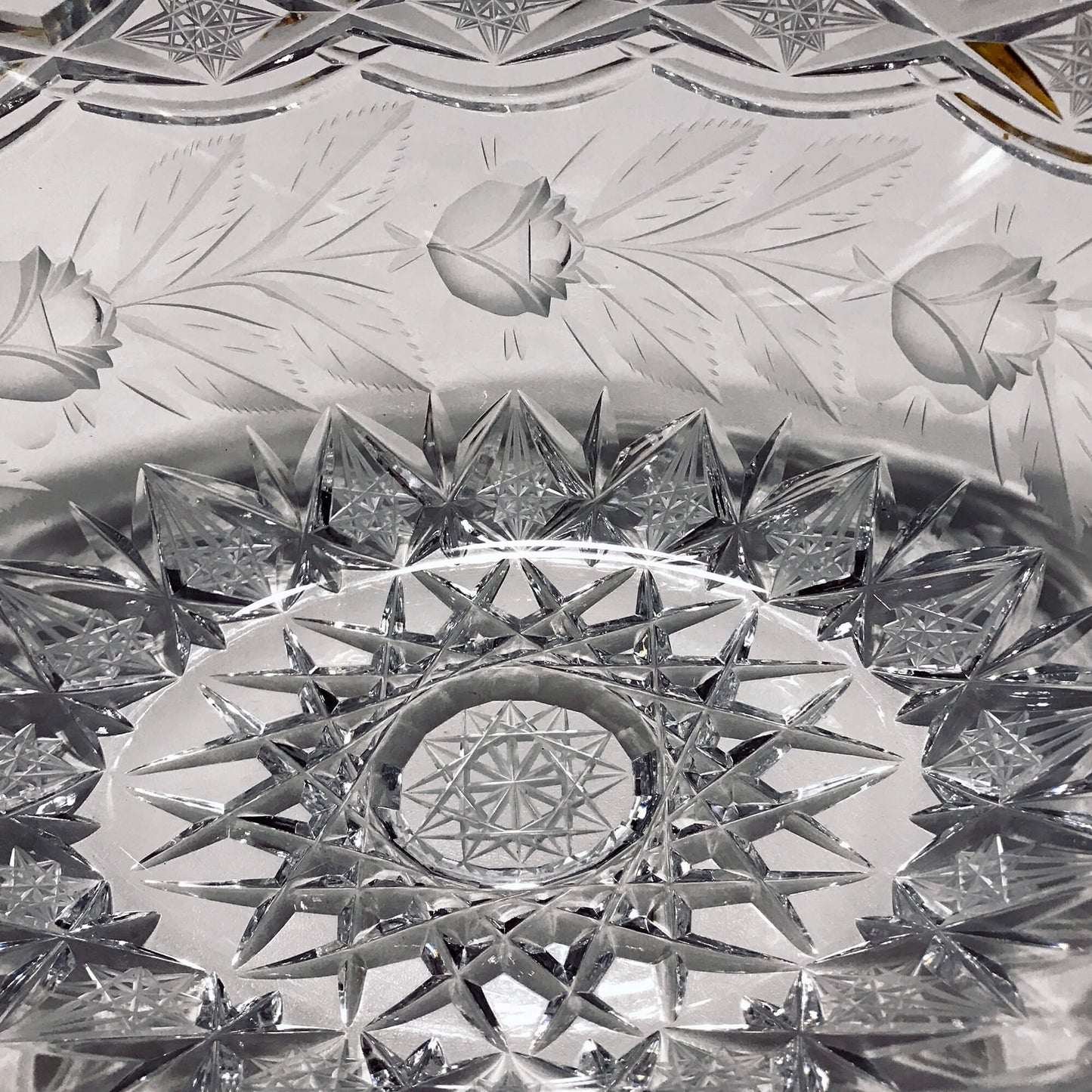 Interior-view-of-centerpiece-bowl