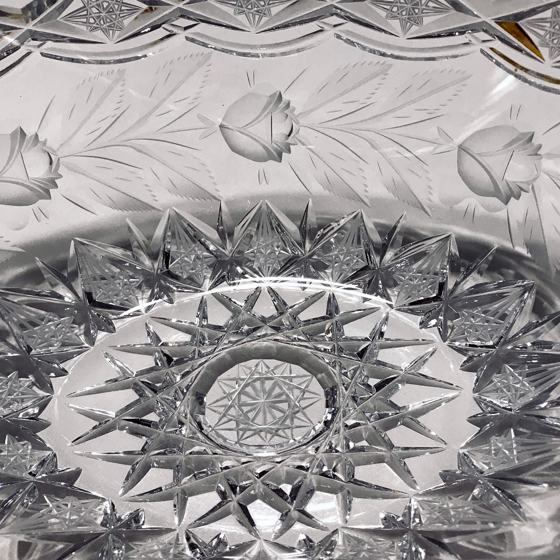Interior-view-of-centerpiece-bowl