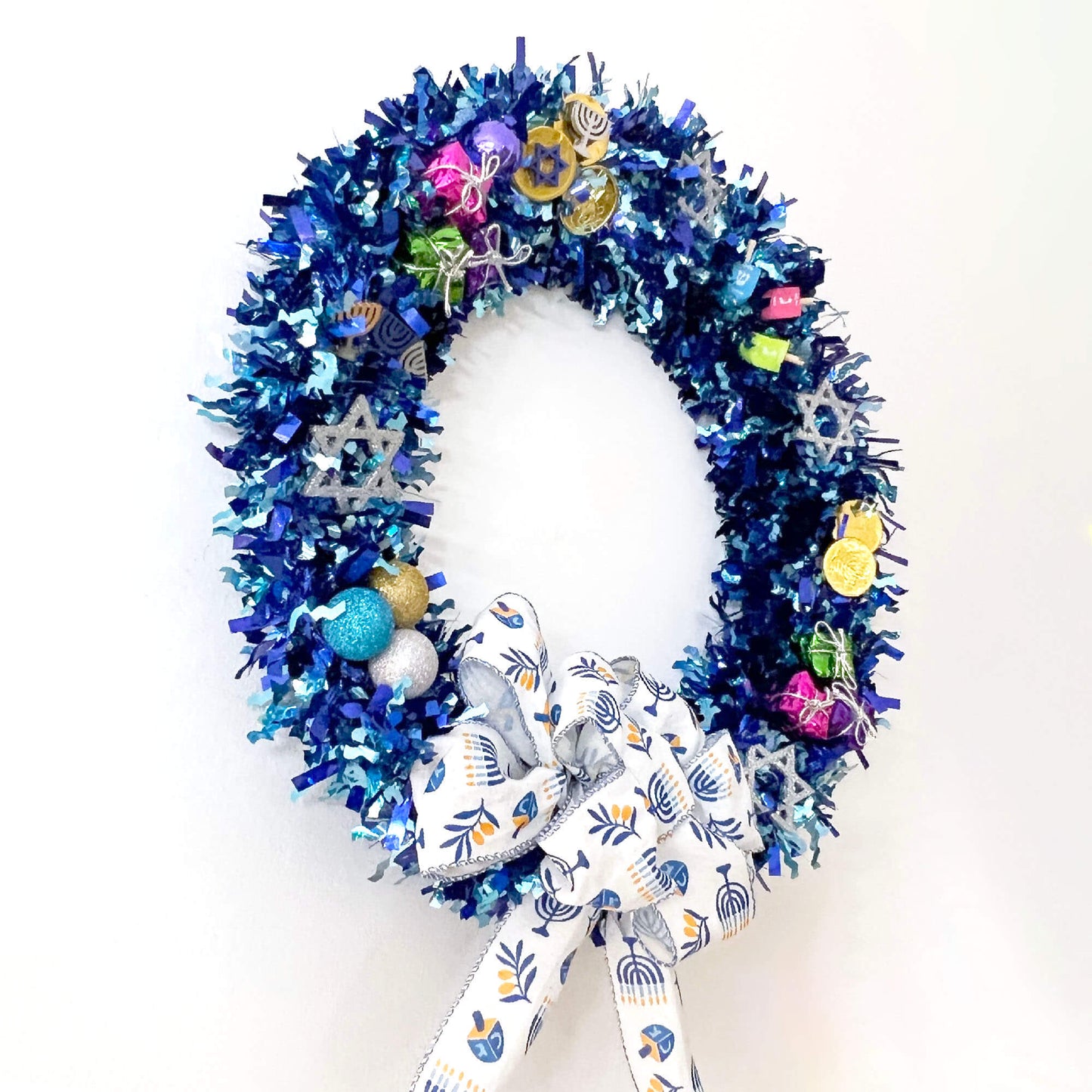 Jewish-Hanukkah-Wreath.-Handmade-Blue_-Gold.-Side-View.