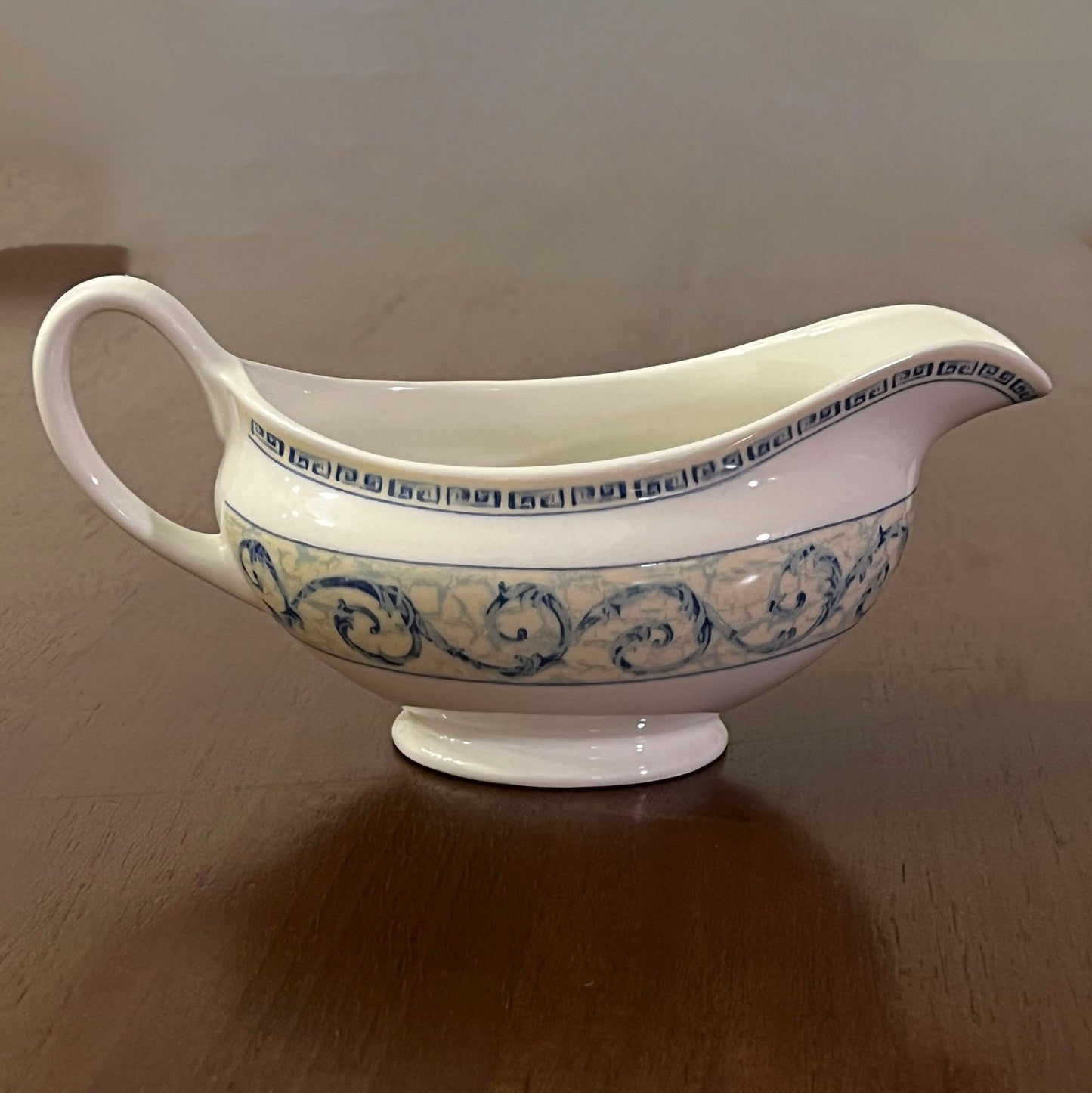 Johnson-Bros-1999-Acanthus-Blue-Gravy-Boat.-side-view