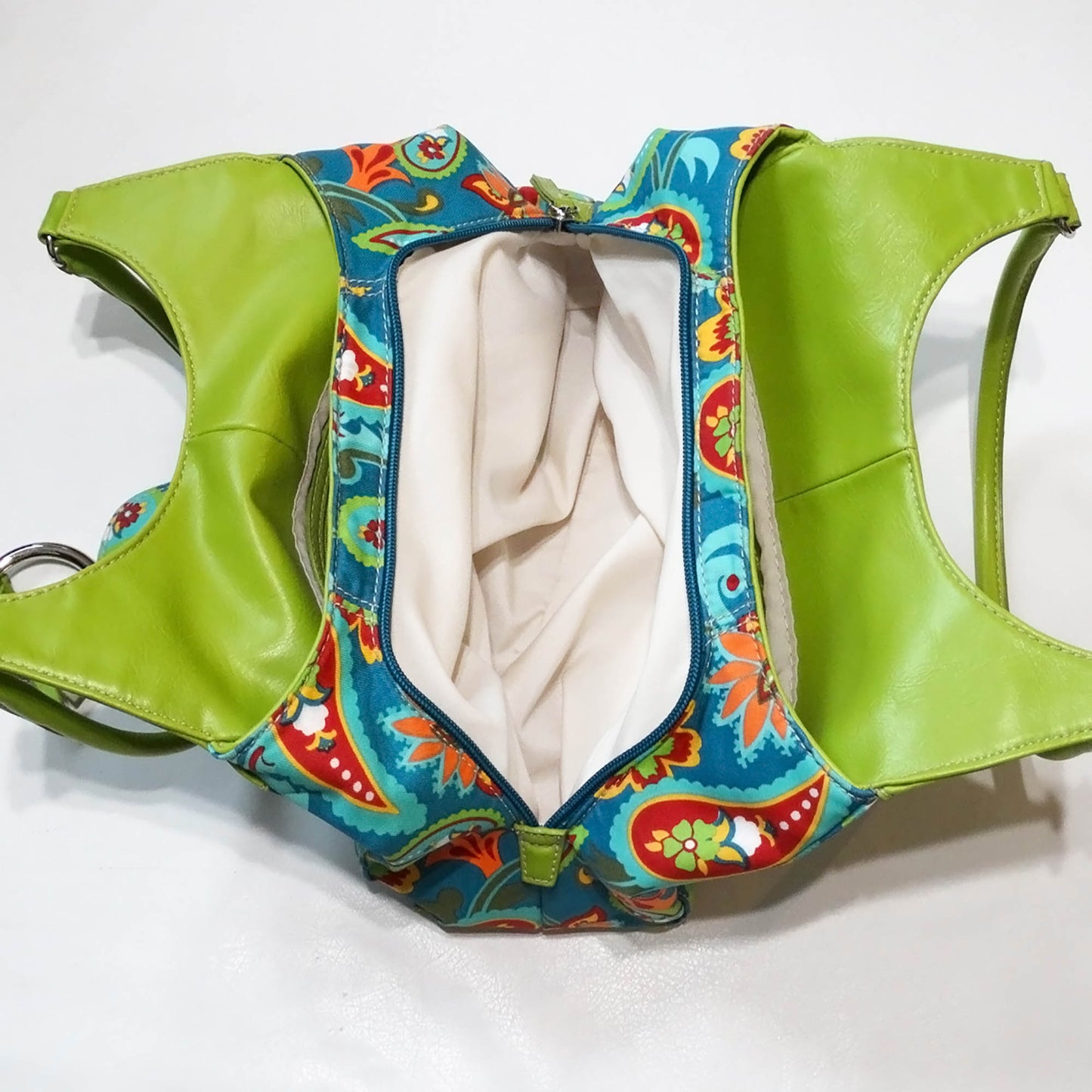 St-Johns-Bay-Canvas-Leather-Floral-Handbag.-Interior-View.-