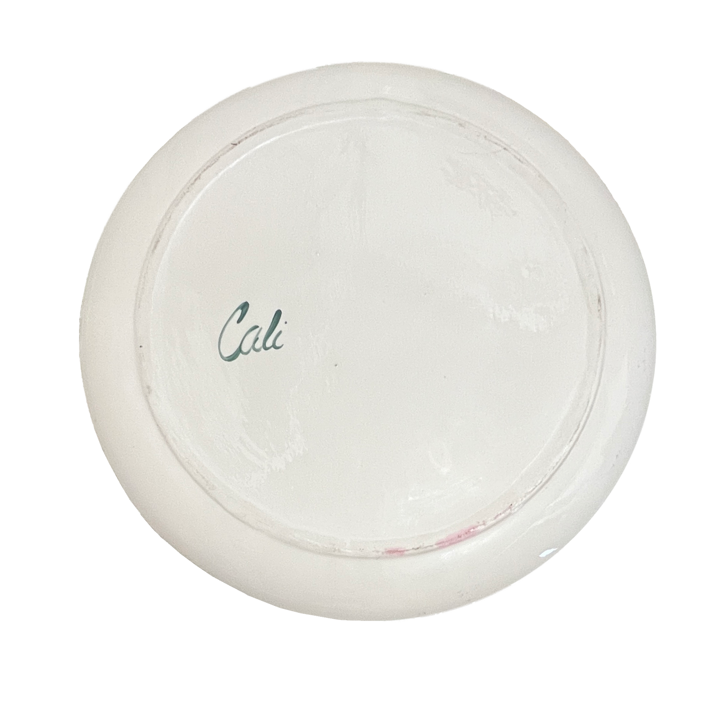White round platter bottom with 'Cali' branding on a white background