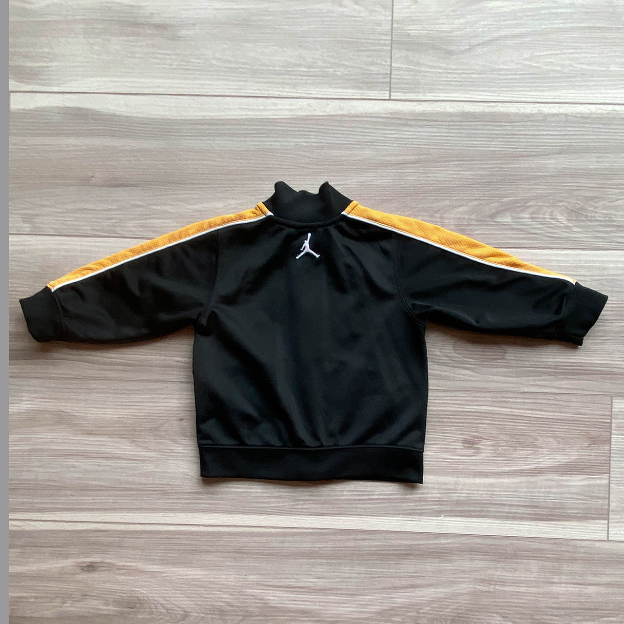 Air-Jordan-infant-Basketball-track-jacket-12M_backview_shop-eBargainsAndDeals