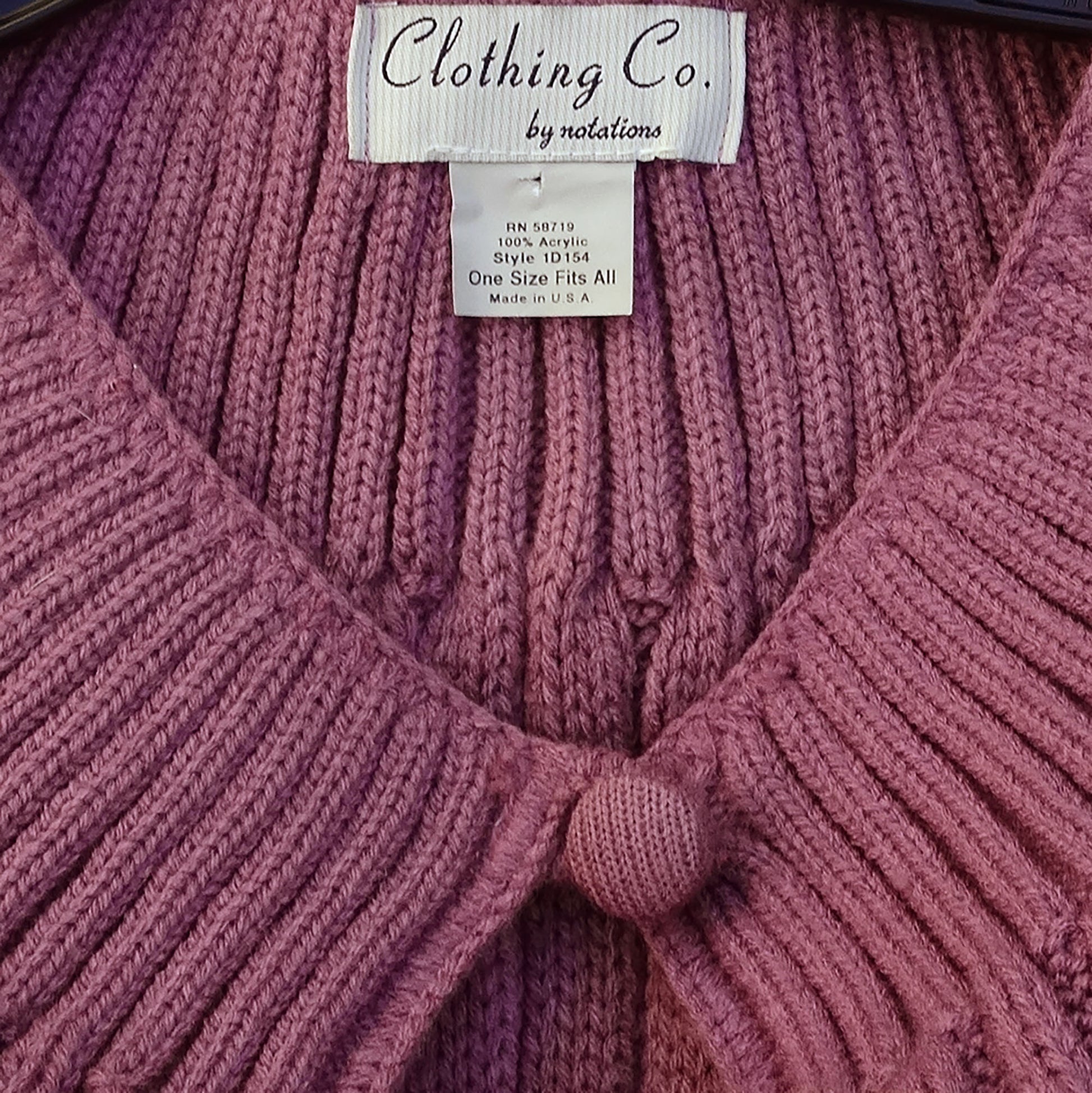 Clothing-Co-by-Notations-Vintage-Chevron-Cape.-CLose-up-view-of-label-100% -Acrylic.