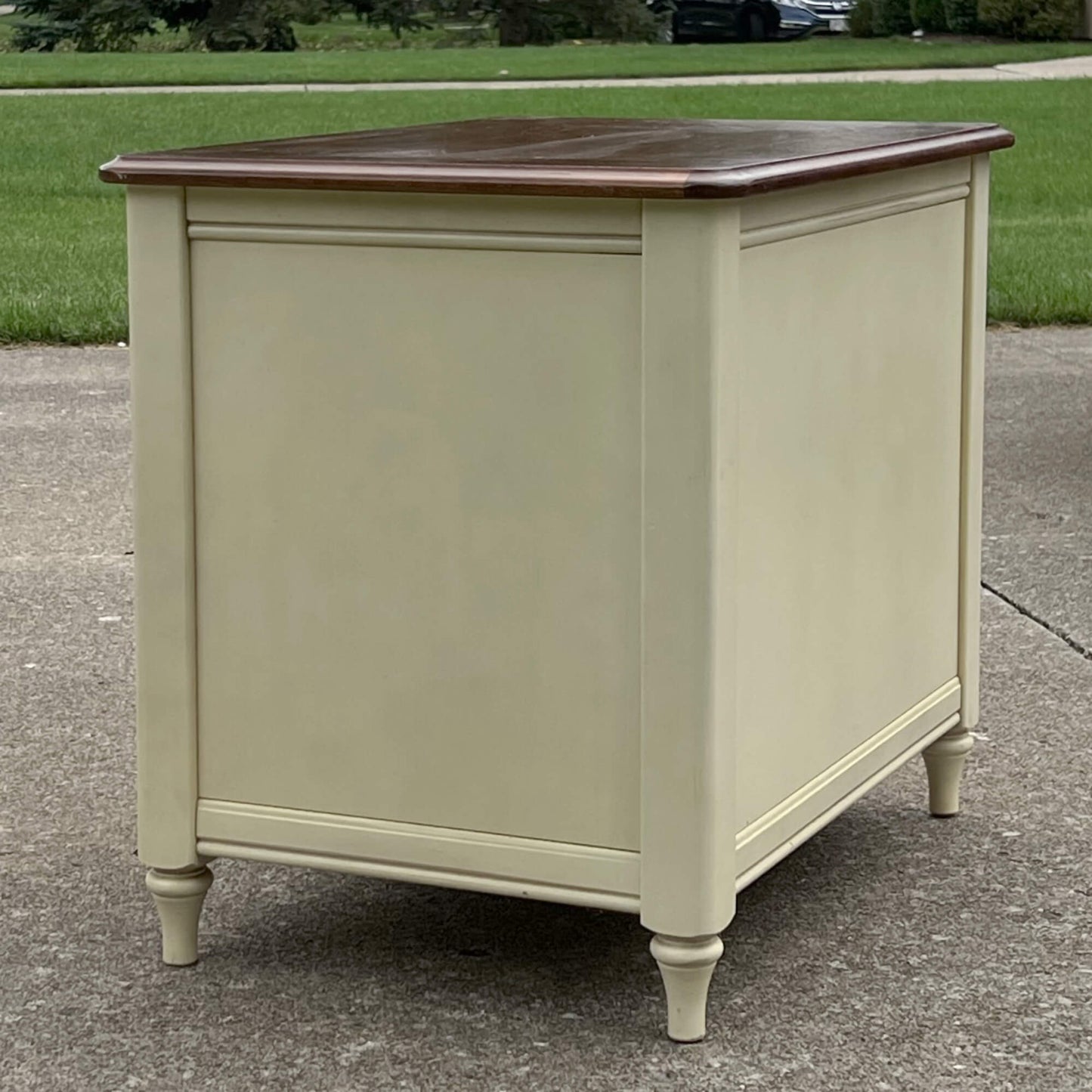 Hammary-Furniture-Promenade-Wood-End-Table.-Back-view.-Shop-eBargainsAndDeals.com.