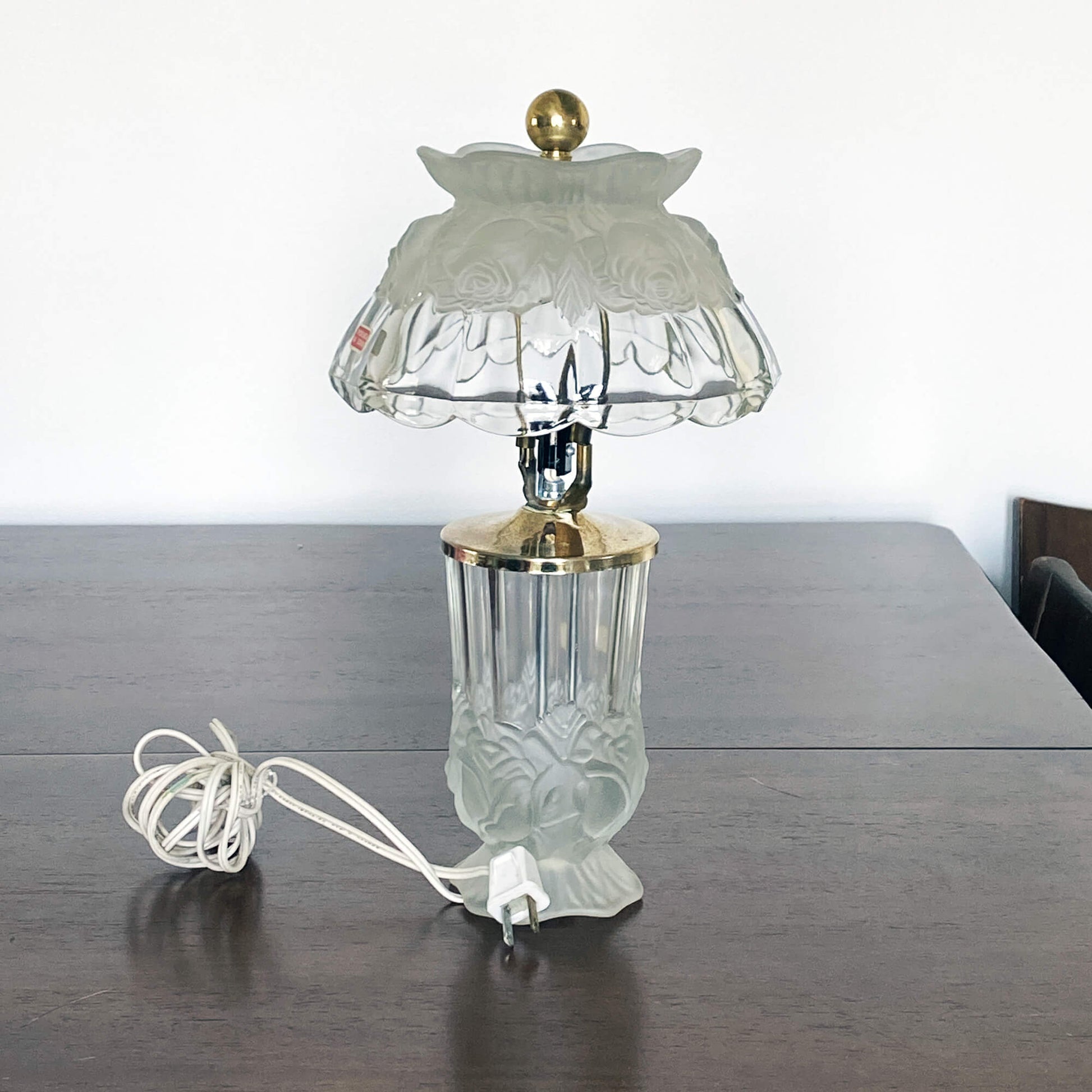 Rose-pattern-glass-and-brass-table-lamp-vintage_Portugal_2