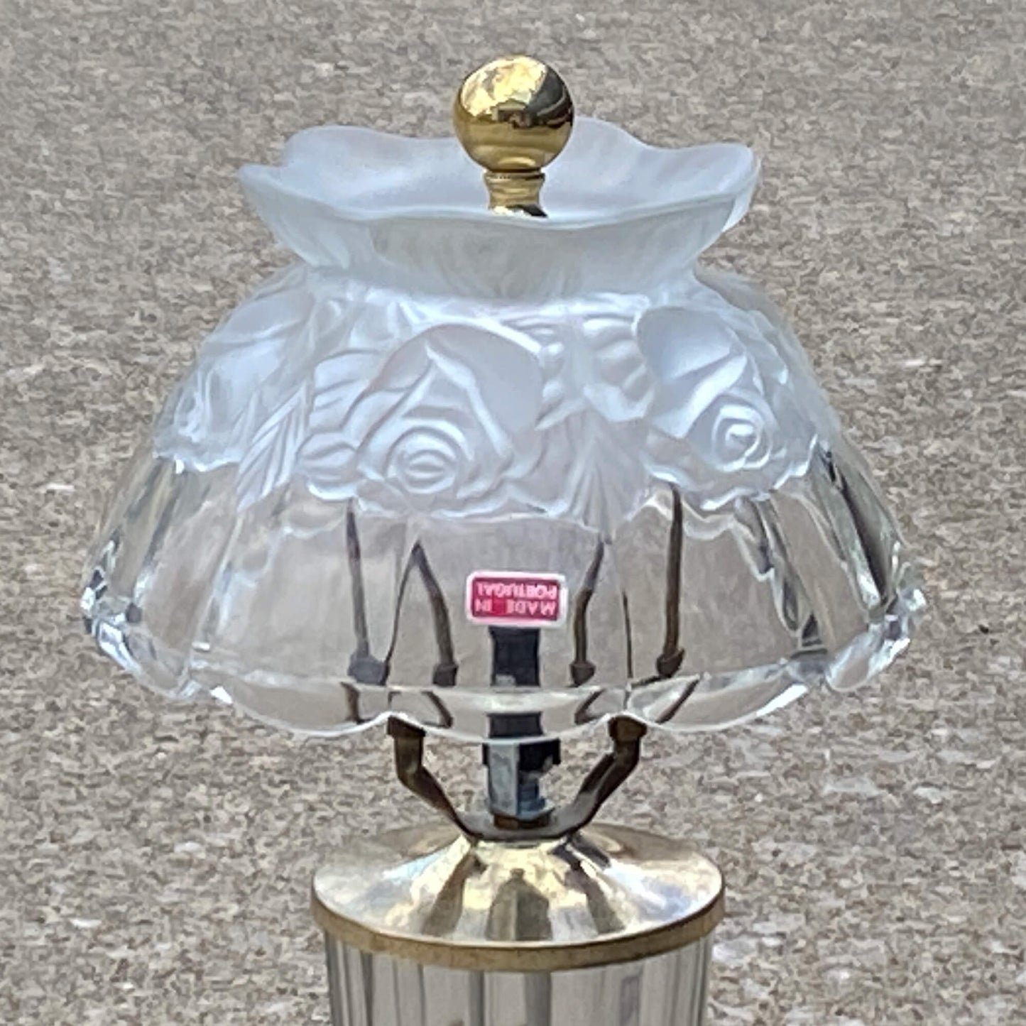 crystal-glass-rose-pattern-table-lamp