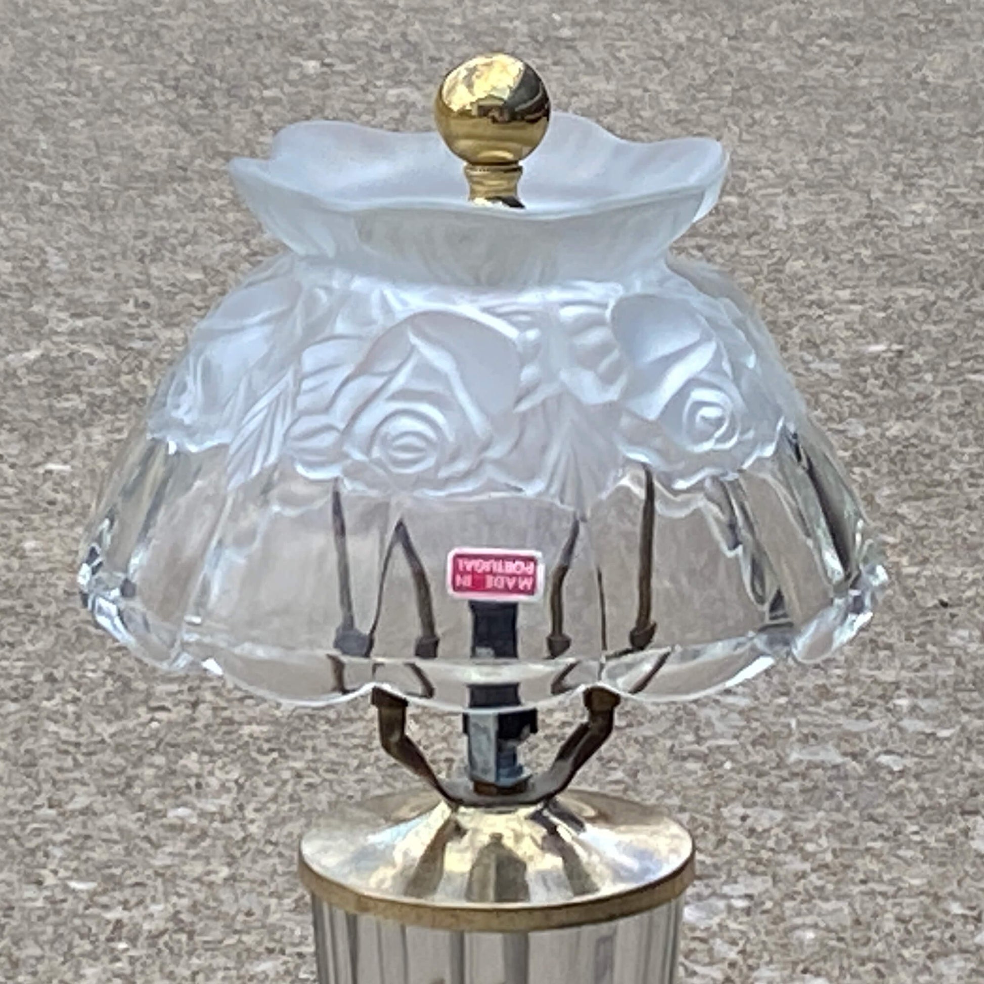 crystal-glass-rose-pattern-table-lamp