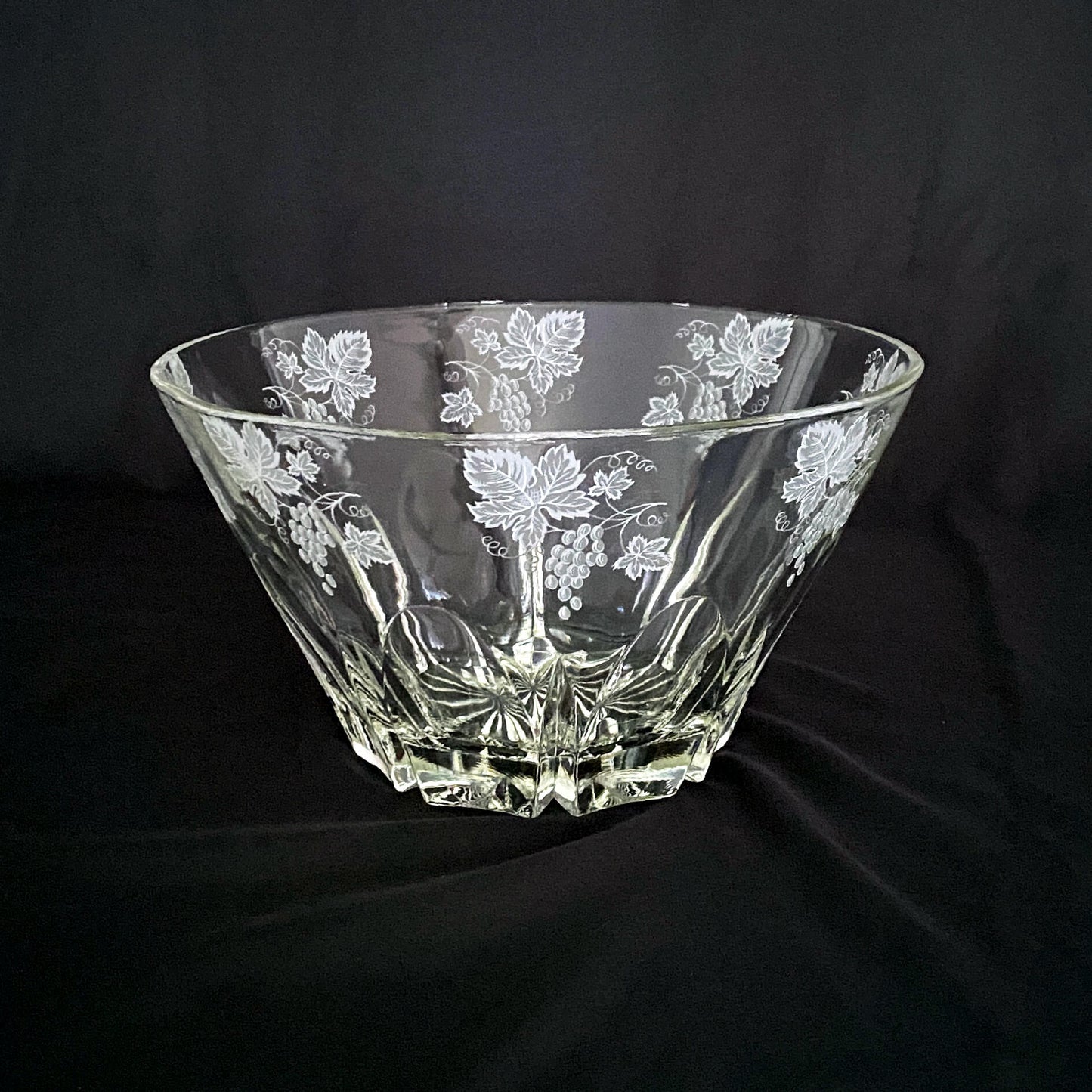 9.75-inch-Jav6-Crystal-Etched-Serving-Bowl-by-Javit_Antique_shop-eBargainsAndDeals.com 