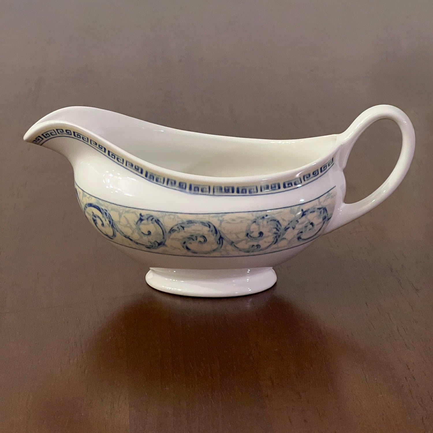 Acanthus-Blue-Gravy-Boat-by-Johnson-Bros.4