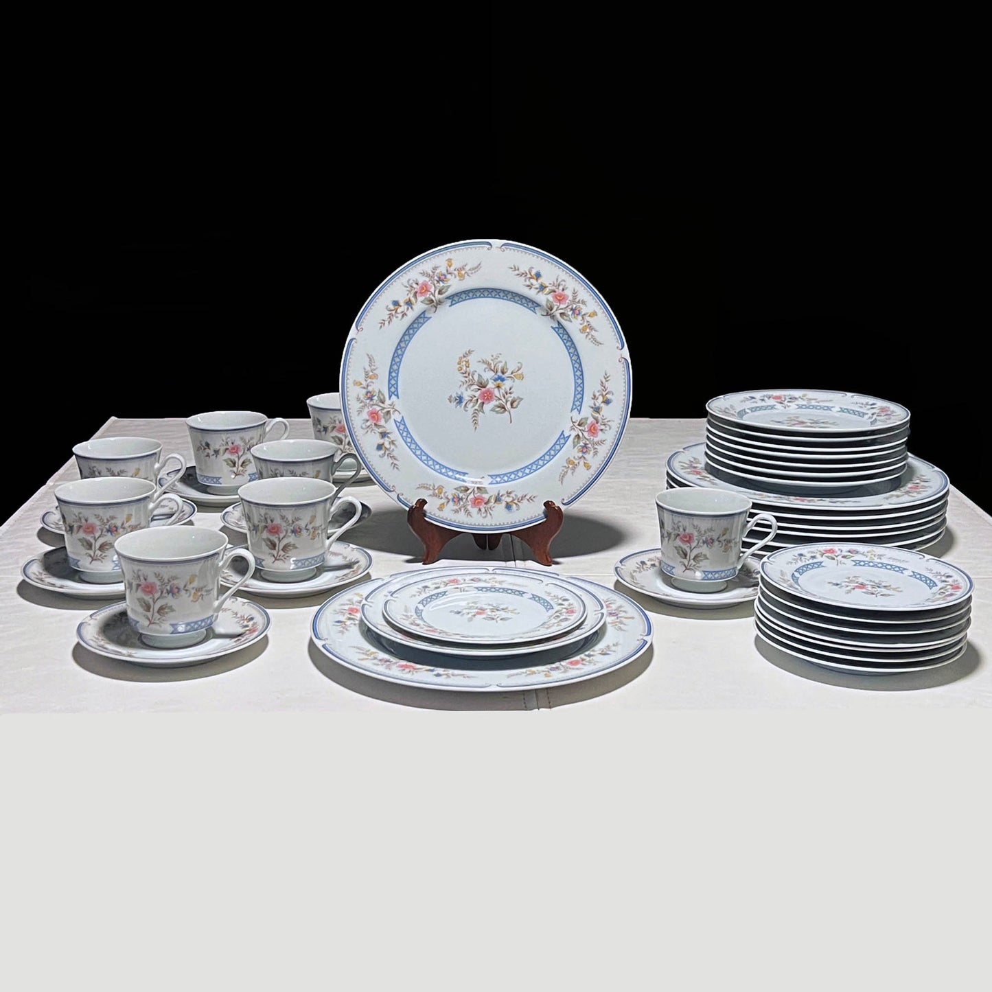 Brookwood-Stratford-White_-Blue-Pink-Floral-Dinnerware-Set.