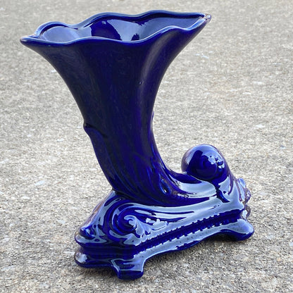 Cornucopia-Ceramic-Flower-Vase.-Angle-view.-Shop-eBargainsAndDeals.com