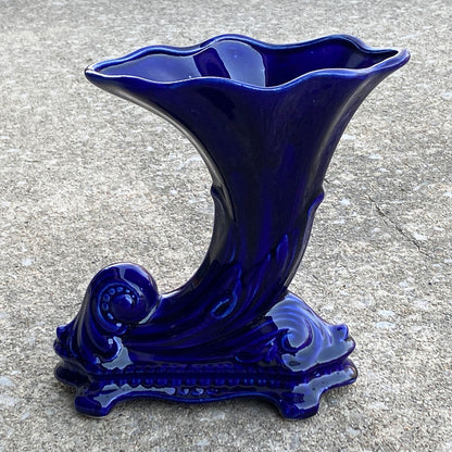 Cornucopia-Ceramic-Flower-Vase.-Side-view-2.-Shop-eBargainsAndDeals.com