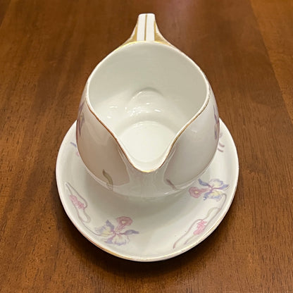 Czechoslovakia-Orchid-Iris-China-Gravy-Boat-logo.-Spout-view.-Shop-eBargainsAndDeals.com