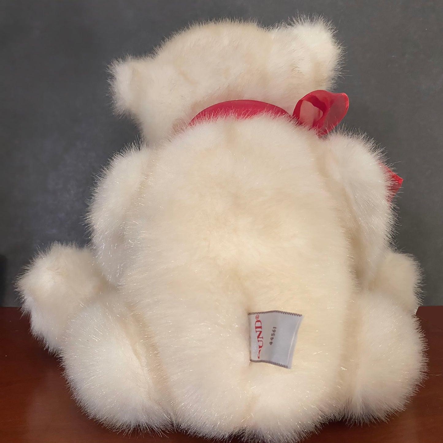 GUND-Ivory-Plush-Teddy-Bear-with-Velvet-Gift-Box.-Back-view.