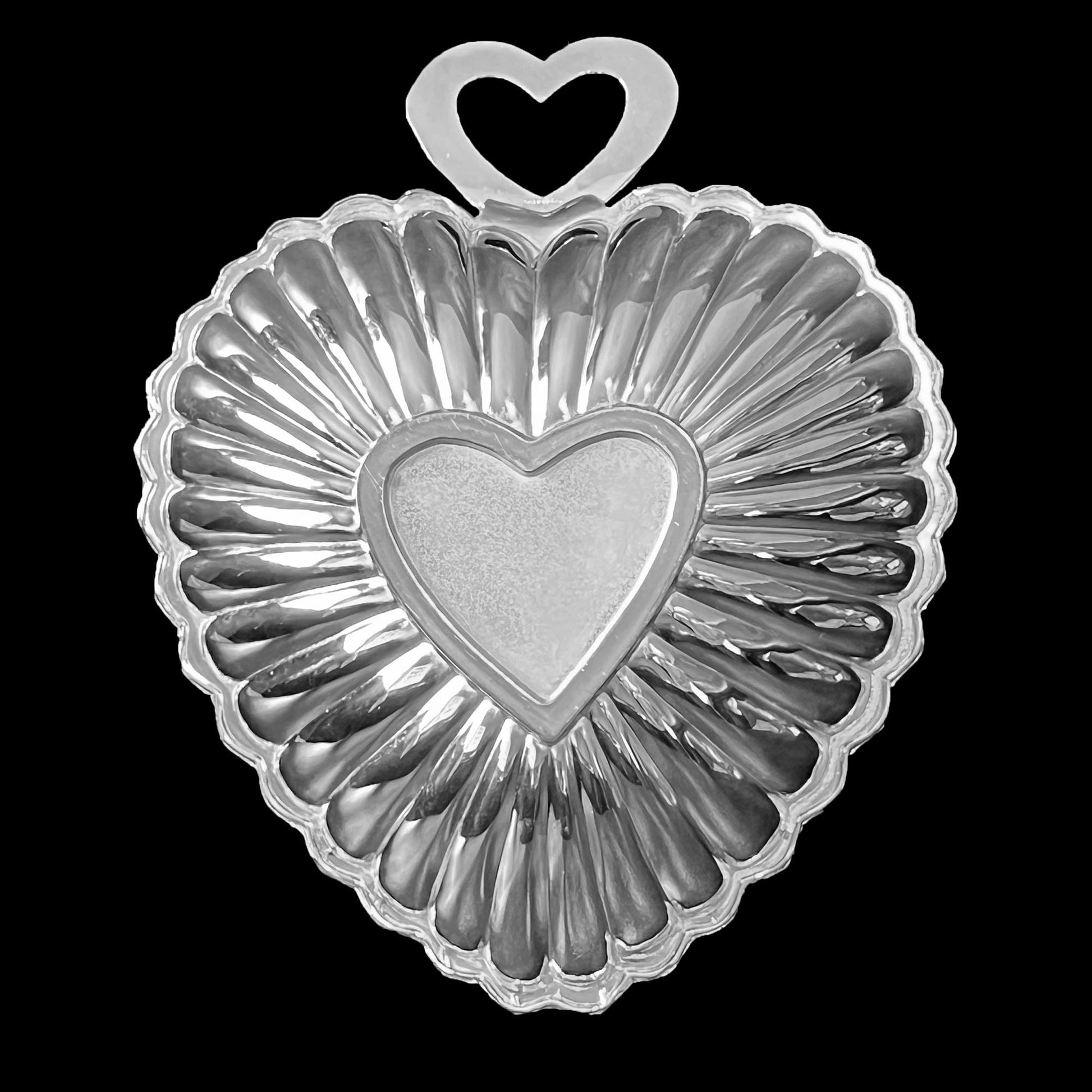 Godinger-Silver-Ribbed-Heart-Shaped-Bowl-Back-Side-View.