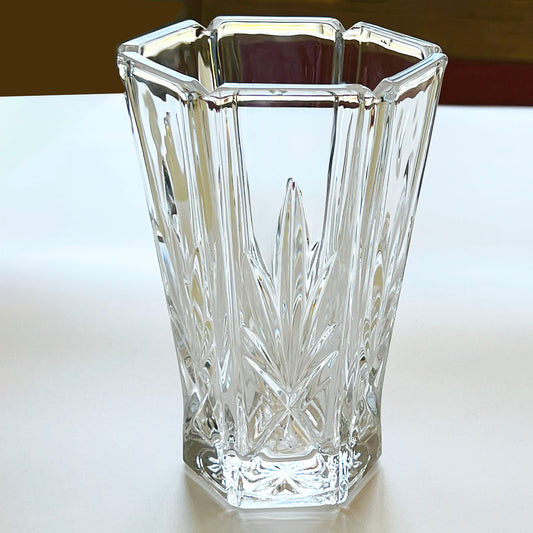 Gorham-lead-crystal-pineapple-flower-vase_v3.-Shop-eBargainsAndDeals.com