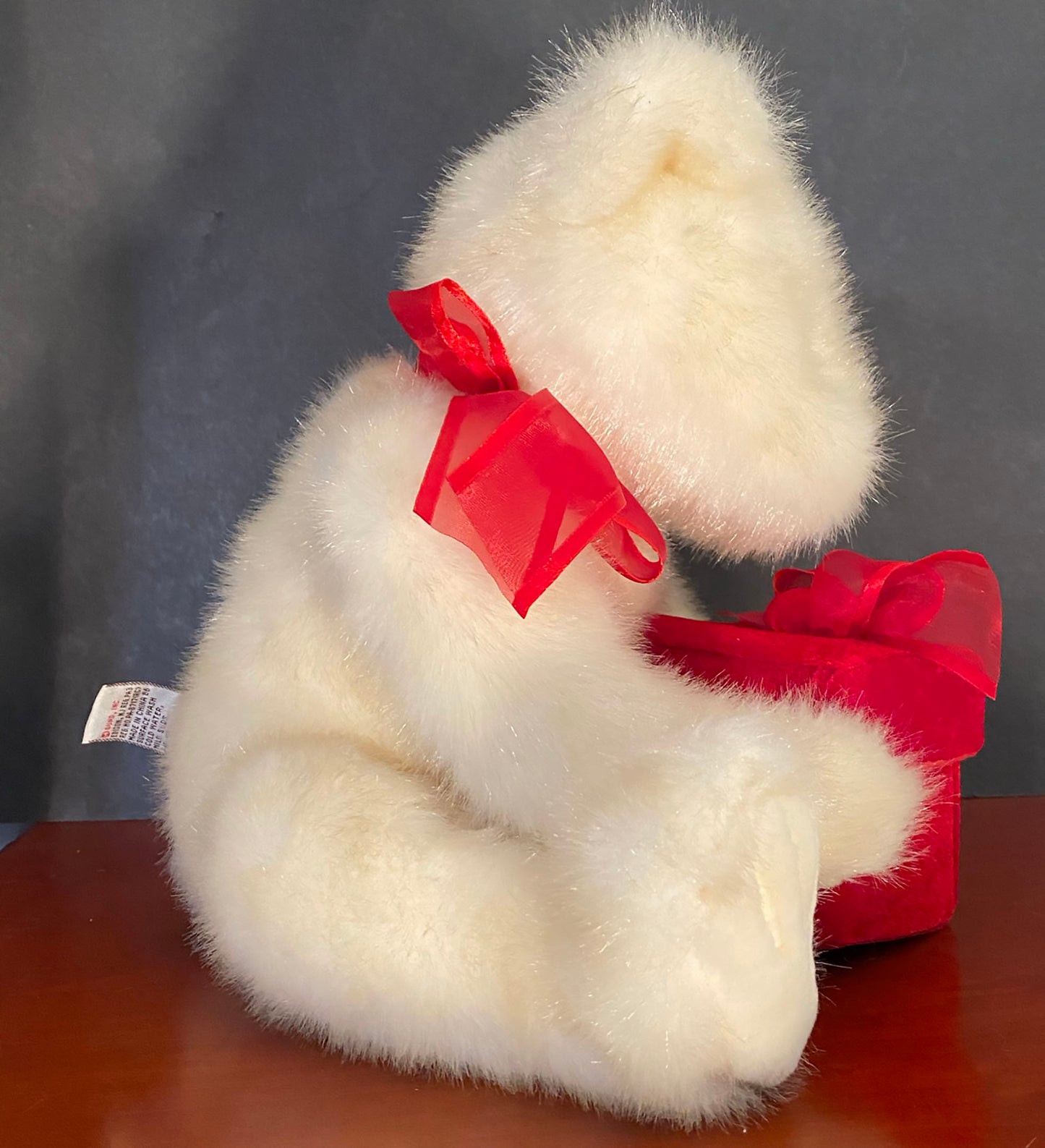 Gund-Teddy-Bear-#44561.-Side-view