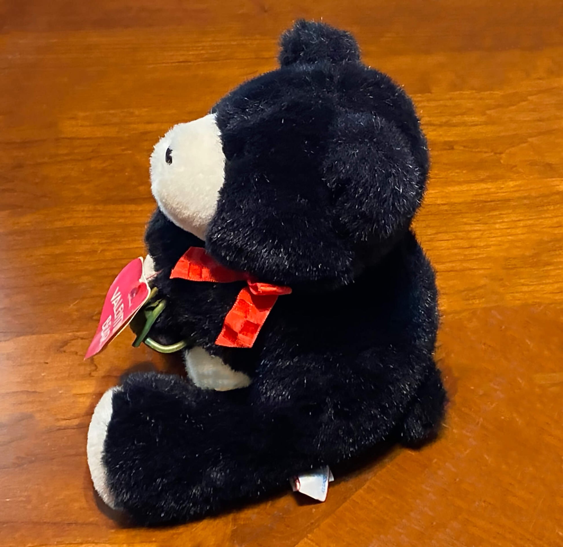 Hallmark-Valentine-Black-Panda-Bear-side-view2-Hallmark-Valentine-Black-Panda-Bear-side-view2-.