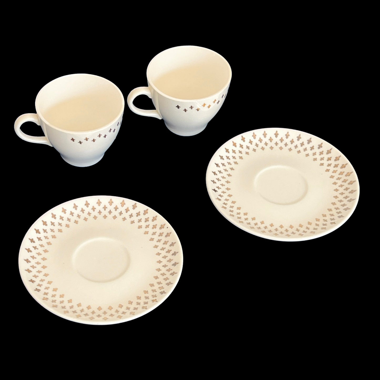 Homer-Loughlin-Fleur-de-lis-coffee-cups-and-saucers.-Shop-eBargainsAndDeals.com