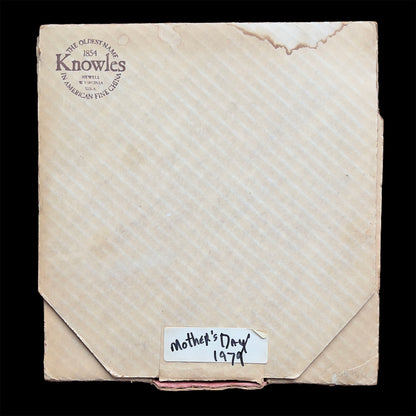 Knowles-Mother-s-Day-Plate-Box-Showing discoloration-at-the-top