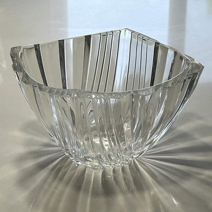 Lead-Crystal-Bowl.-Heavyeight-Deep-Vertical-Swirl pattern,-Scalloped-Edge.