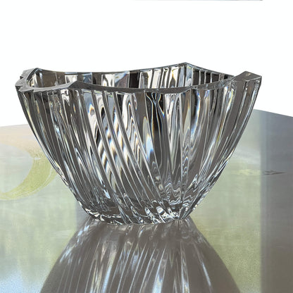 Lead-Crystal-Bowl_-Clear_-Swirl-Pattern.-Heavy-Vertical-Lines_-ScallopedEdge.-eBargainsAndDeals.com.