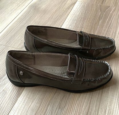 Life-Stride-Penny-Loafer-Driver-Size-8M_-Brown-Patent-Leather_-side-view-3_-shop-eBargainsAndDeals.com