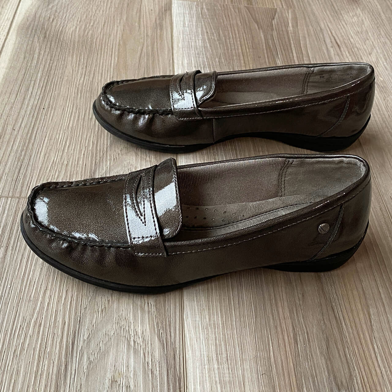 Life-Stride-Penny-Loafer-Driver-Size-8M_-Brown-Patent-Leather_-side-view_-shop-eBargainsAndDeals.com_