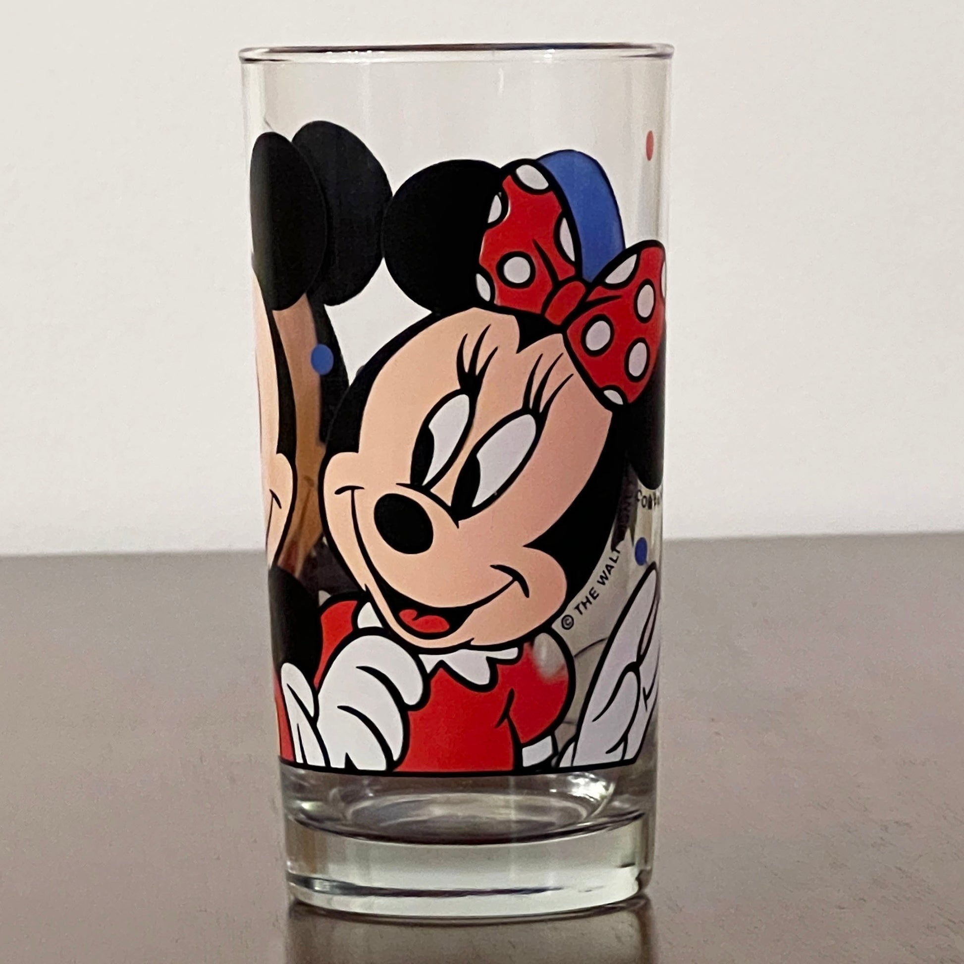 Minnie-Mouse-Drinking-Glass.-Shop-eBargainsAndDeals.com
