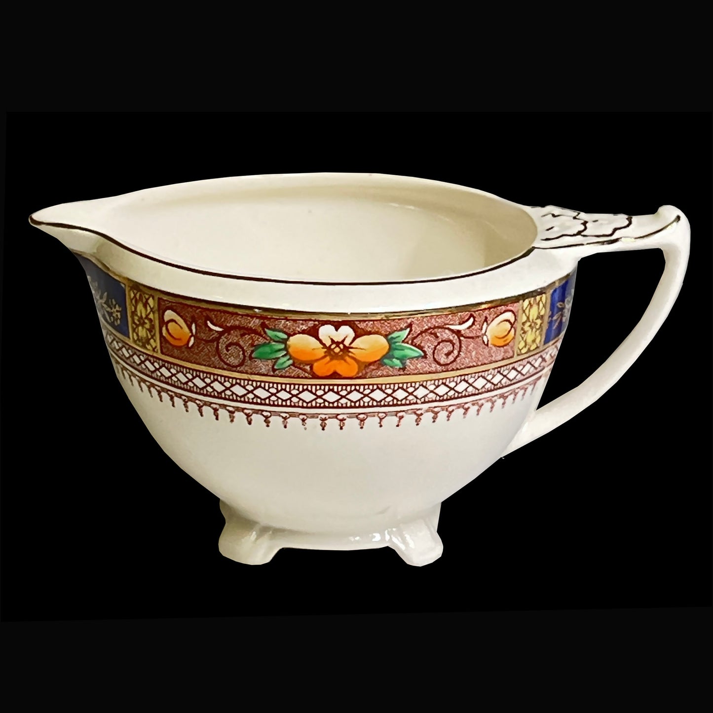 Queen-Mary-SOL-China-Creamer-by-J-and-G-Meakin_-391413.-Side-view.-