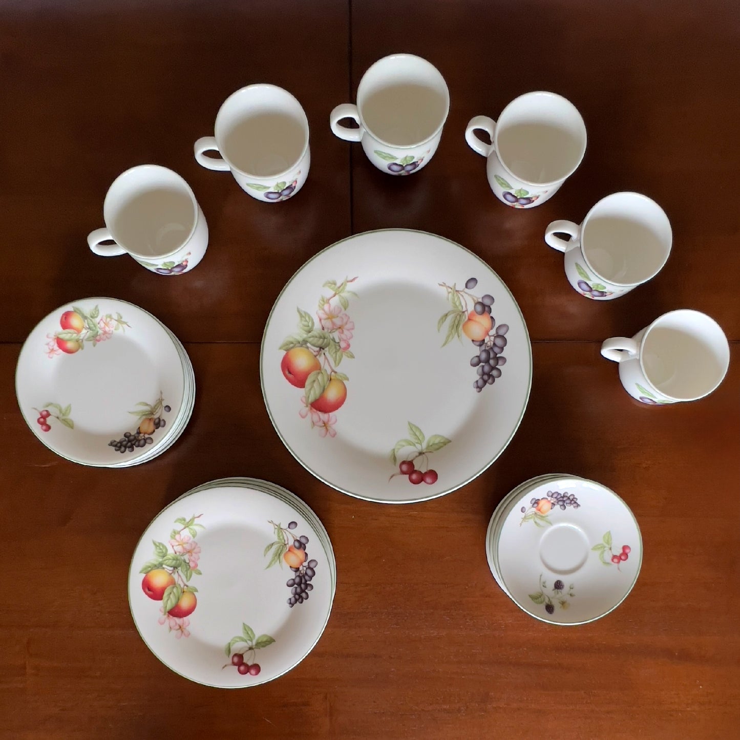 Royal-Doulton-Ashbury-Dinnerware-Set-for-6.