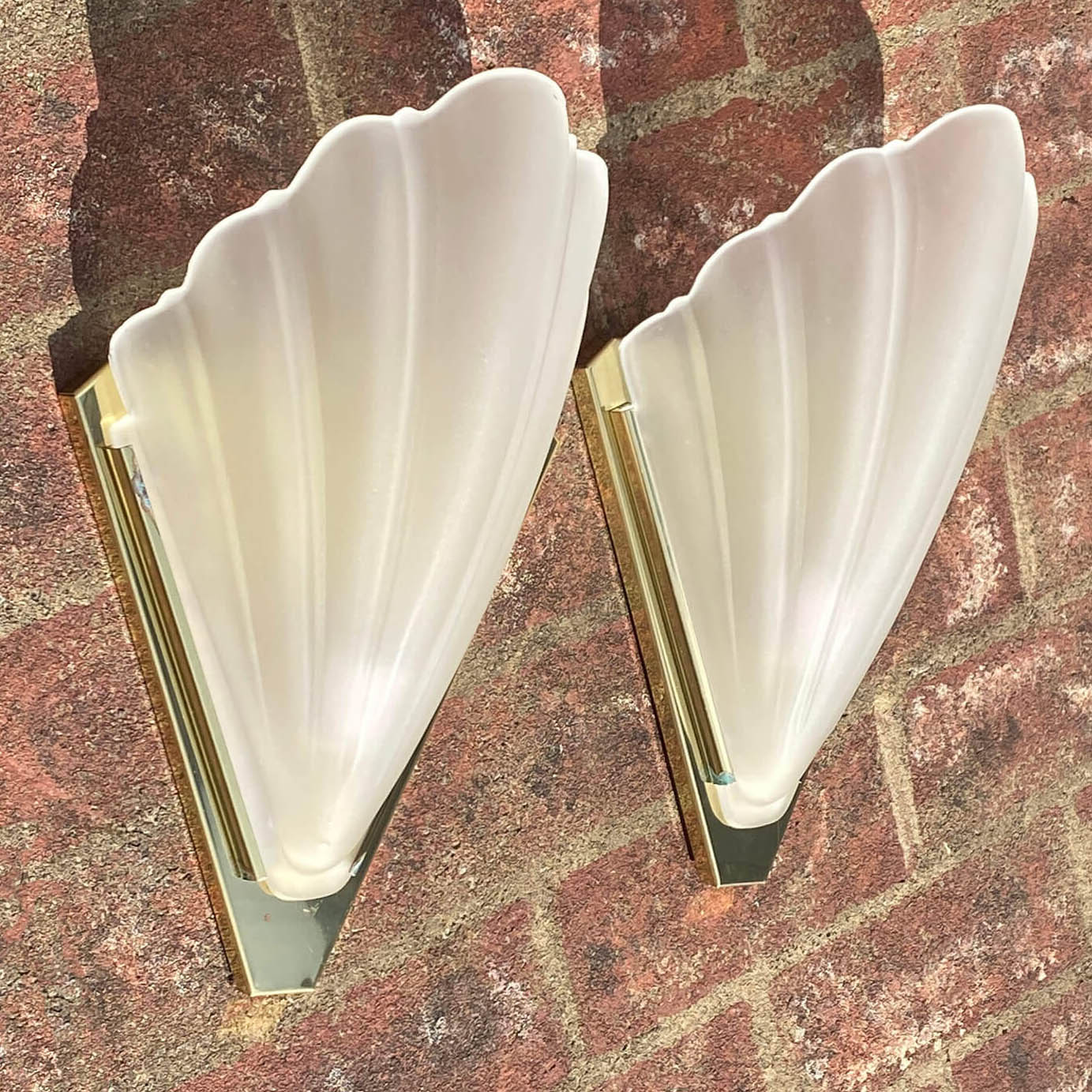 SetofVintageQuoizel-ArtDecoFrostedGlassShellFanWallSconces_size-view-Shop-www.eBargainsAndDeals.com