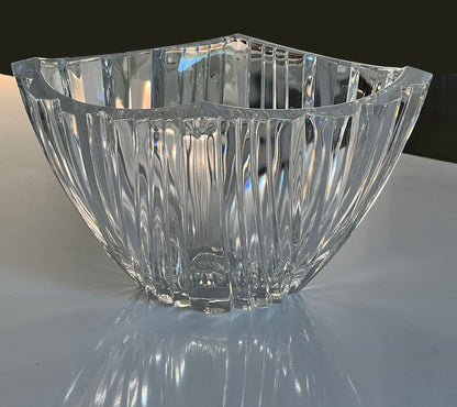 Stunning-Lead-Crystal-Decorative-Swirl-Pattern-Bowl.-Shop-eBargainsAndDeals.com