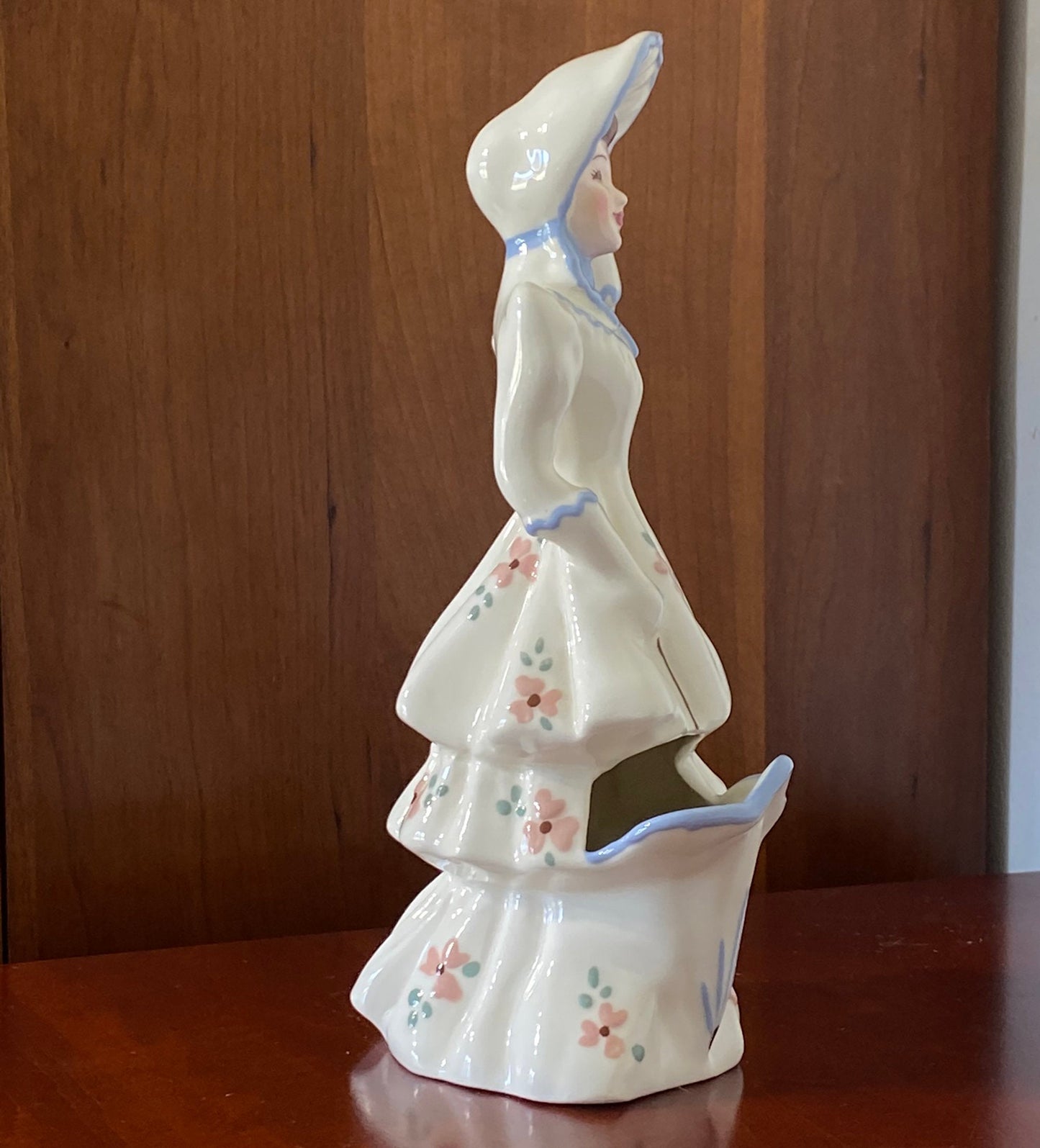 Florence-Ceramics-Porcelain-Figurine-Lady-Emily.-Side-view 