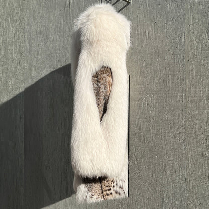 Genuine-Lynx-Fur-Jacket-with-Hood_-Fox-Side-view.--Collar