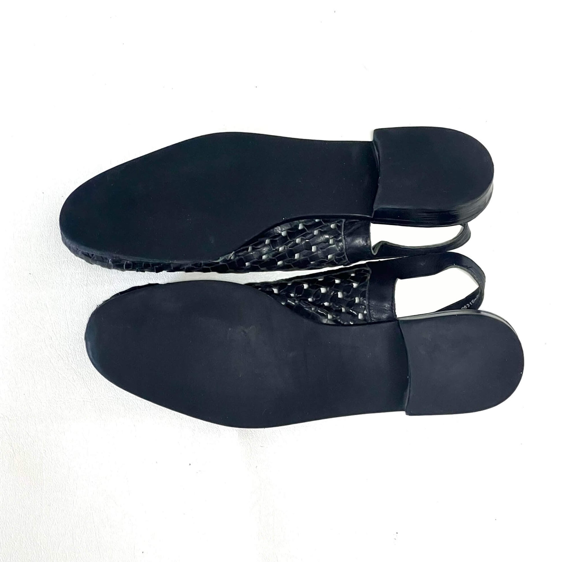 Trotters-Black-Woven-Leather-Sandals, 8.5M. Bottom-view.